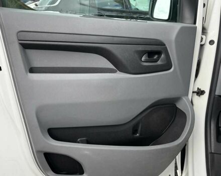 Білий Опель Віваро, об'ємом двигуна 2 л та пробігом 158 тис. км за 17600 $, фото 22 на Automoto.ua