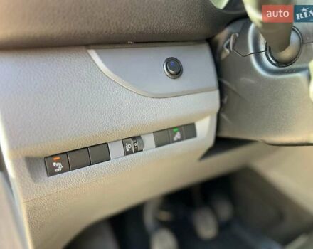 Белый Опель Виваро, объемом двигателя 2 л и пробегом 240 тыс. км за 21699 $, фото 22 на Automoto.ua