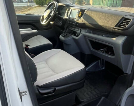 Белый Опель Виваро, объемом двигателя 2 л и пробегом 200 тыс. км за 27200 $, фото 5 на Automoto.ua