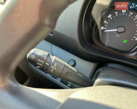 Белый Опель Виваро, объемом двигателя 2 л и пробегом 240 тыс. км за 21699 $, фото 19 на Automoto.ua