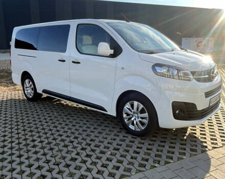 Белый Опель Виваро, объемом двигателя 2 л и пробегом 200 тыс. км за 27200 $, фото 1 на Automoto.ua