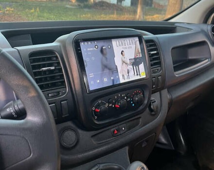 Білий Опель Віваро, об'ємом двигуна 1.6 л та пробігом 186 тис. км за 20800 $, фото 12 на Automoto.ua