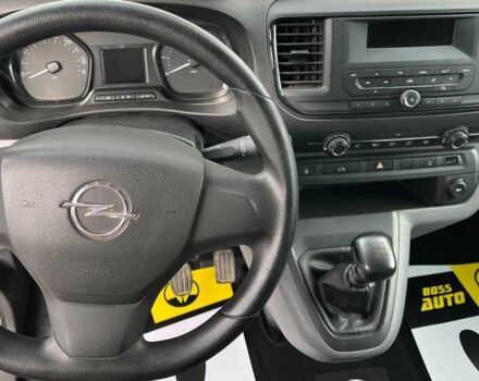 Білий Опель Віваро, об'ємом двигуна 2 л та пробігом 158 тис. км за 17600 $, фото 11 на Automoto.ua