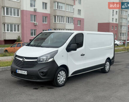 Белый Опель Виваро, объемом двигателя 1.6 л и пробегом 195 тыс. км за 13500 $, фото 18 на Automoto.ua