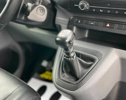 Білий Опель Віваро, об'ємом двигуна 2 л та пробігом 158 тис. км за 17600 $, фото 14 на Automoto.ua