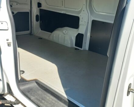 Белый Опель Виваро, объемом двигателя 2 л и пробегом 160 тыс. км за 17400 $, фото 7 на Automoto.ua