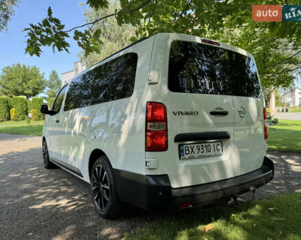 Белый Опель Виваро, объемом двигателя 2 л и пробегом 130 тыс. км за 28700 $, фото 5 на Automoto.ua