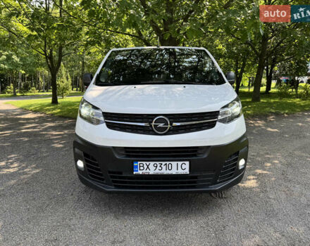 Белый Опель Виваро, объемом двигателя 2 л и пробегом 130 тыс. км за 28700 $, фото 11 на Automoto.ua