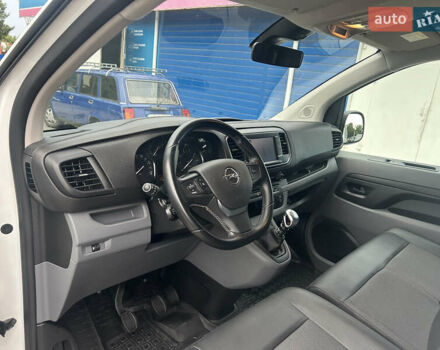 Белый Опель Виваро, объемом двигателя 2 л и пробегом 219 тыс. км за 17900 $, фото 16 на Automoto.ua