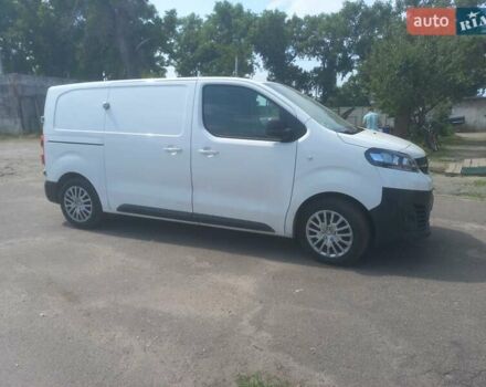 Білий Опель Віваро, об'ємом двигуна 1.5 л та пробігом 49 тис. км за 20800 $, фото 2 на Automoto.ua