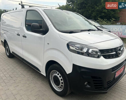 Белый Опель Виваро, объемом двигателя 2 л и пробегом 219 тыс. км за 17900 $, фото 6 на Automoto.ua