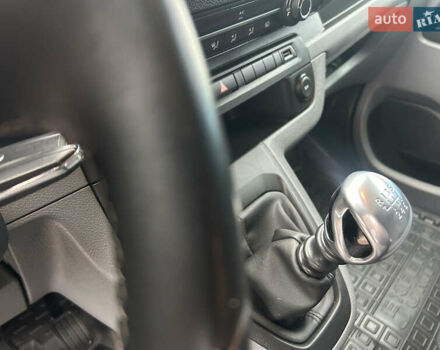 Белый Опель Виваро, объемом двигателя 2 л и пробегом 219 тыс. км за 17900 $, фото 19 на Automoto.ua