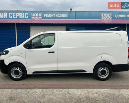 Белый Опель Виваро, объемом двигателя 2 л и пробегом 219 тыс. км за 17900 $, фото 1 на Automoto.ua