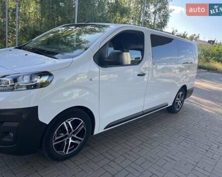 Белый Опель Виваро, объемом двигателя 2 л и пробегом 153 тыс. км за 25300 $, фото 3 на Automoto.ua