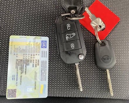 Белый Опель Виваро, объемом двигателя 2 л и пробегом 131 тыс. км за 19900 $, фото 28 на Automoto.ua