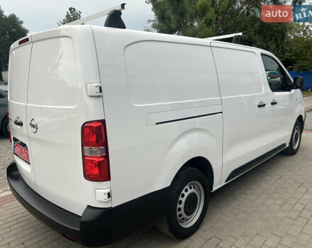 Белый Опель Виваро, объемом двигателя 2 л и пробегом 219 тыс. км за 17900 $, фото 4 на Automoto.ua