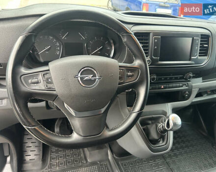 Белый Опель Виваро, объемом двигателя 2 л и пробегом 219 тыс. км за 17900 $, фото 18 на Automoto.ua