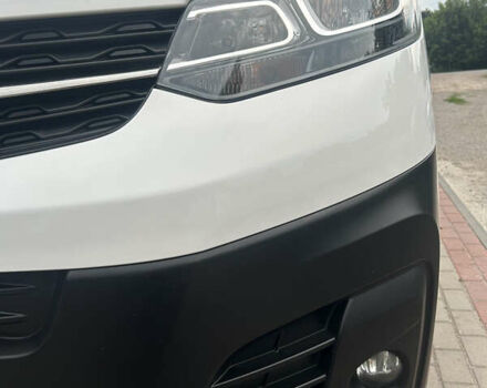 Белый Опель Виваро, объемом двигателя 2 л и пробегом 219 тыс. км за 17900 $, фото 8 на Automoto.ua