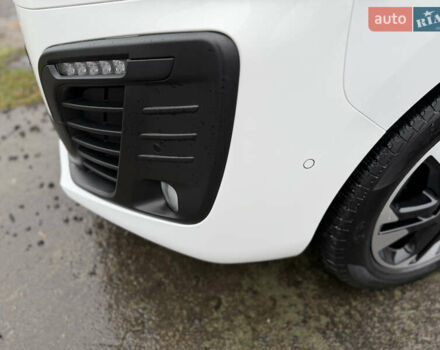 Белый Опель Виваро, объемом двигателя 1.5 л и пробегом 159 тыс. км за 19300 $, фото 22 на Automoto.ua