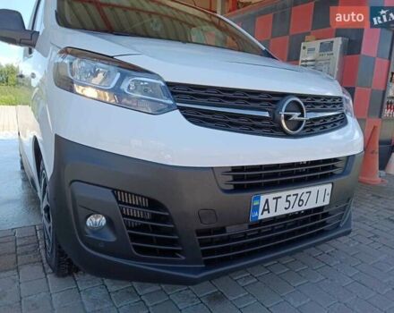 Білий Опель Віваро, об'ємом двигуна 2 л та пробігом 153 тис. км за 26500 $, фото 40 на Automoto.ua