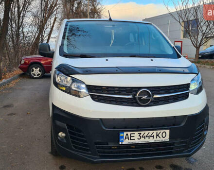 Білий Опель Віваро, об'ємом двигуна 2 л та пробігом 130 тис. км за 22500 $, фото 17 на Automoto.ua