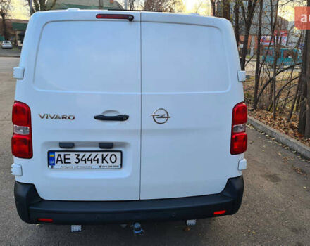 Білий Опель Віваро, об'ємом двигуна 2 л та пробігом 130 тис. км за 22500 $, фото 1 на Automoto.ua