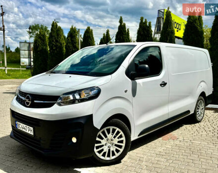 Белый Опель Виваро, объемом двигателя 2 л и пробегом 74 тыс. км за 24999 $, фото 8 на Automoto.ua