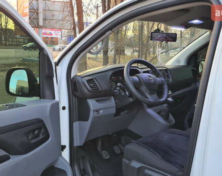 Білий Опель Віваро, об'ємом двигуна 2 л та пробігом 130 тис. км за 22500 $, фото 15 на Automoto.ua