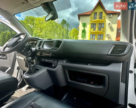 Белый Опель Виваро, объемом двигателя 2 л и пробегом 74 тыс. км за 24999 $, фото 21 на Automoto.ua