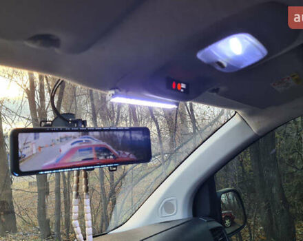 Білий Опель Віваро, об'ємом двигуна 2 л та пробігом 130 тис. км за 22500 $, фото 7 на Automoto.ua