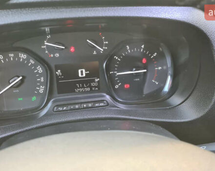 Білий Опель Віваро, об'ємом двигуна 2 л та пробігом 130 тис. км за 22500 $, фото 13 на Automoto.ua