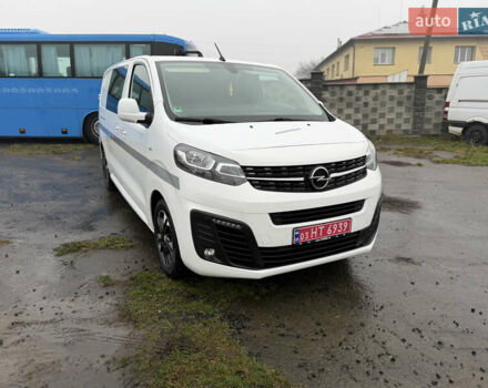 Белый Опель Виваро, объемом двигателя 1.5 л и пробегом 159 тыс. км за 19300 $, фото 5 на Automoto.ua