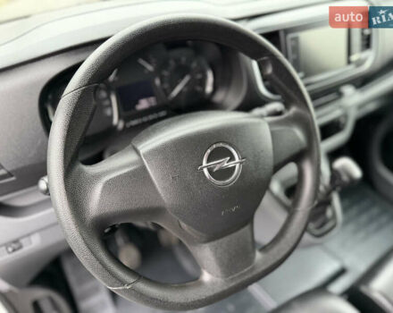 Белый Опель Виваро, объемом двигателя 1.5 л и пробегом 159 тыс. км за 19300 $, фото 54 на Automoto.ua