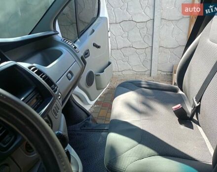 Белый Опель Виваро, объемом двигателя 2 л и пробегом 435 тыс. км за 13700 $, фото 8 на Automoto.ua