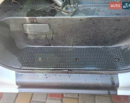 Белый Опель Виваро, объемом двигателя 2 л и пробегом 435 тыс. км за 13700 $, фото 4 на Automoto.ua