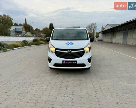 Белый Опель Виваро, объемом двигателя 1.6 л и пробегом 237 тыс. км за 17900 $, фото 9 на Automoto.ua