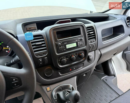 Белый Опель Виваро, объемом двигателя 1.6 л и пробегом 237 тыс. км за 17900 $, фото 29 на Automoto.ua