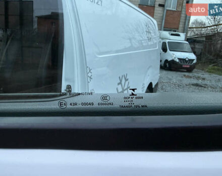 Білий Опель Віваро, об'ємом двигуна 2 л та пробігом 170 тис. км за 24900 $, фото 13 на Automoto.ua