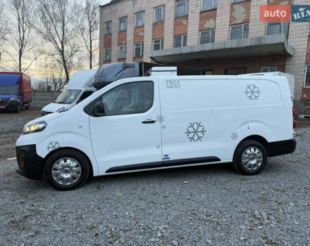 Білий Опель Віваро, об'ємом двигуна 2 л та пробігом 170 тис. км за 24900 $, фото 2 на Automoto.ua