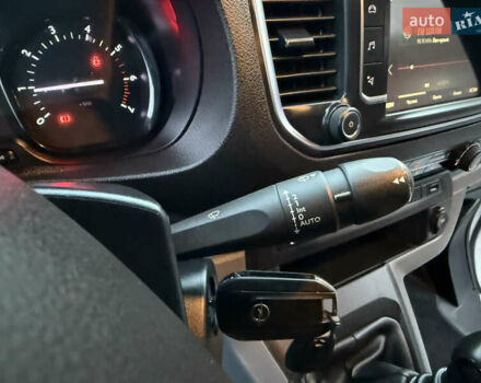 Білий Опель Віваро, об'ємом двигуна 2 л та пробігом 170 тис. км за 24900 $, фото 20 на Automoto.ua