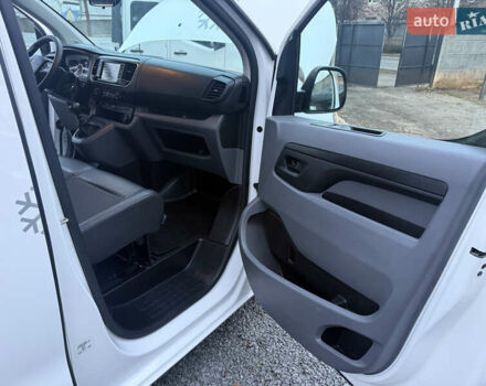 Білий Опель Віваро, об'ємом двигуна 2 л та пробігом 170 тис. км за 24900 $, фото 26 на Automoto.ua