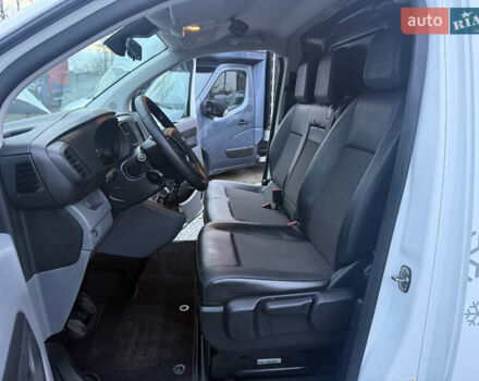 Білий Опель Віваро, об'ємом двигуна 2 л та пробігом 170 тис. км за 24900 $, фото 14 на Automoto.ua