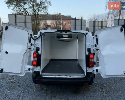 Білий Опель Віваро, об'ємом двигуна 2 л та пробігом 170 тис. км за 24900 $, фото 39 на Automoto.ua