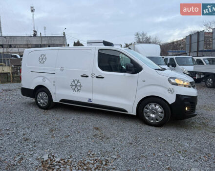 Білий Опель Віваро, об'ємом двигуна 2 л та пробігом 170 тис. км за 24900 $, фото 8 на Automoto.ua