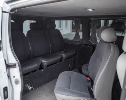 Белый Опель Виваро, объемом двигателя 1.8 л и пробегом 400 тыс. км за 7800 $, фото 14 на Automoto.ua