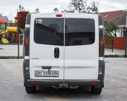 Белый Опель Виваро, объемом двигателя 1.8 л и пробегом 400 тыс. км за 7800 $, фото 5 на Automoto.ua