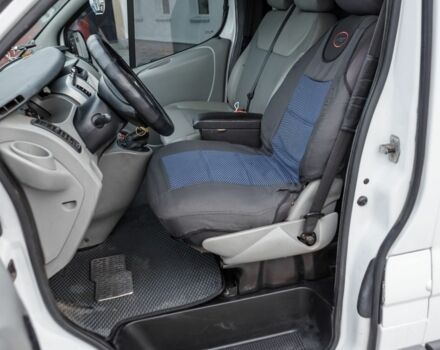 Белый Опель Виваро, объемом двигателя 1.8 л и пробегом 400 тыс. км за 7800 $, фото 9 на Automoto.ua