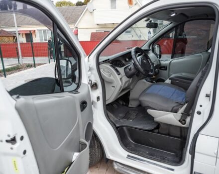 Белый Опель Виваро, объемом двигателя 1.8 л и пробегом 400 тыс. км за 7800 $, фото 8 на Automoto.ua