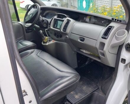 Белый Опель Виваро, объемом двигателя 1.9 л и пробегом 360 тыс. км за 6900 $, фото 1 на Automoto.ua