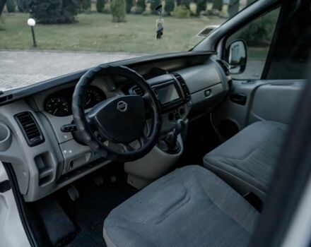 Білий Опель Віваро, об'ємом двигуна 2.5 л та пробігом 411 тис. км за 8800 $, фото 13 на Automoto.ua